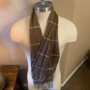 Geoffrey Beene scarf